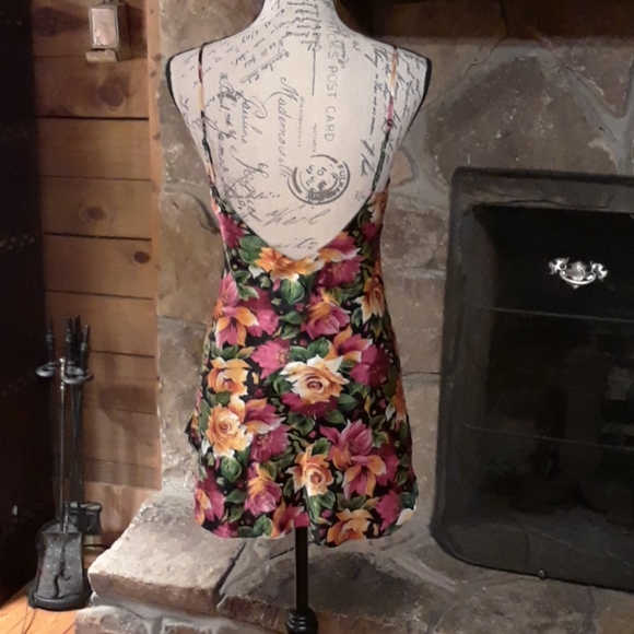 Vintage Victoria's Secret slip gown - Picture 5 of 6